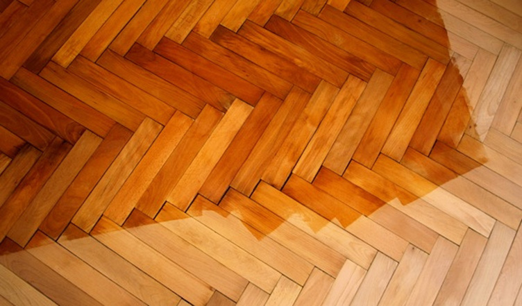 Pokost lniany - alternatywa dla olejowania podłogi drewnianej